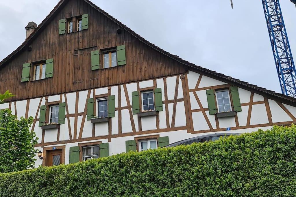 3 Bedroom Swiss House On 3 Floors Oberglatt Exterior foto