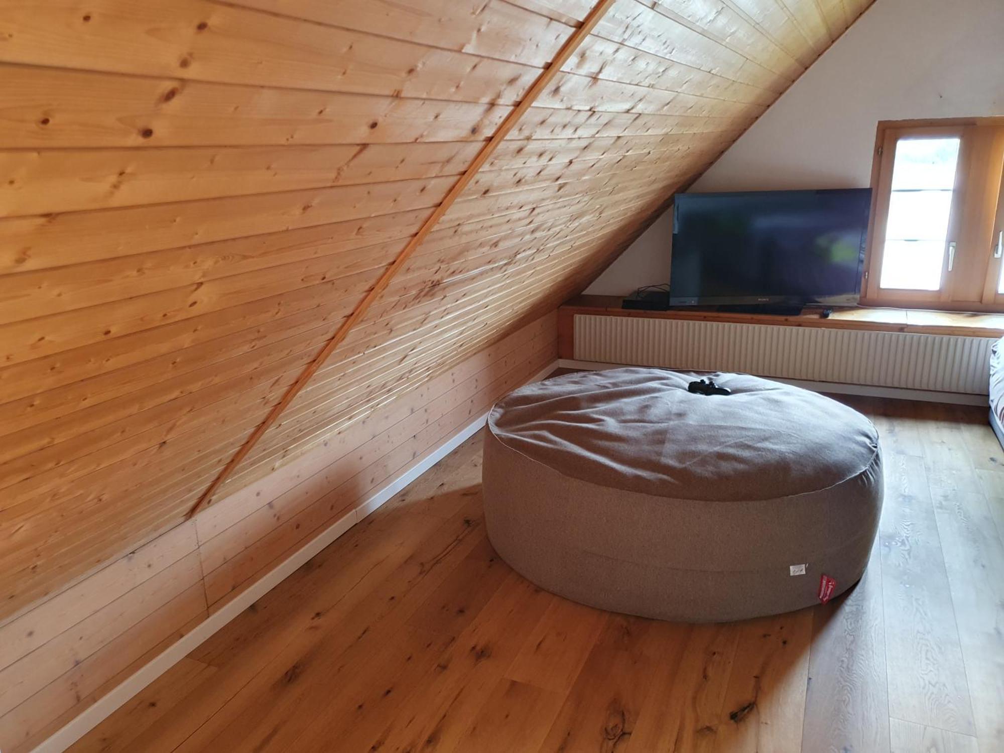 3 Bedroom Swiss House On 3 Floors Oberglatt Zimmer foto